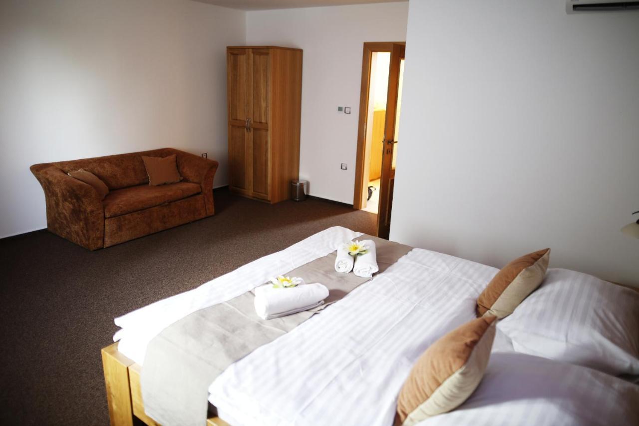 Hotel Farma Vysoka Chrastava Экстерьер фото