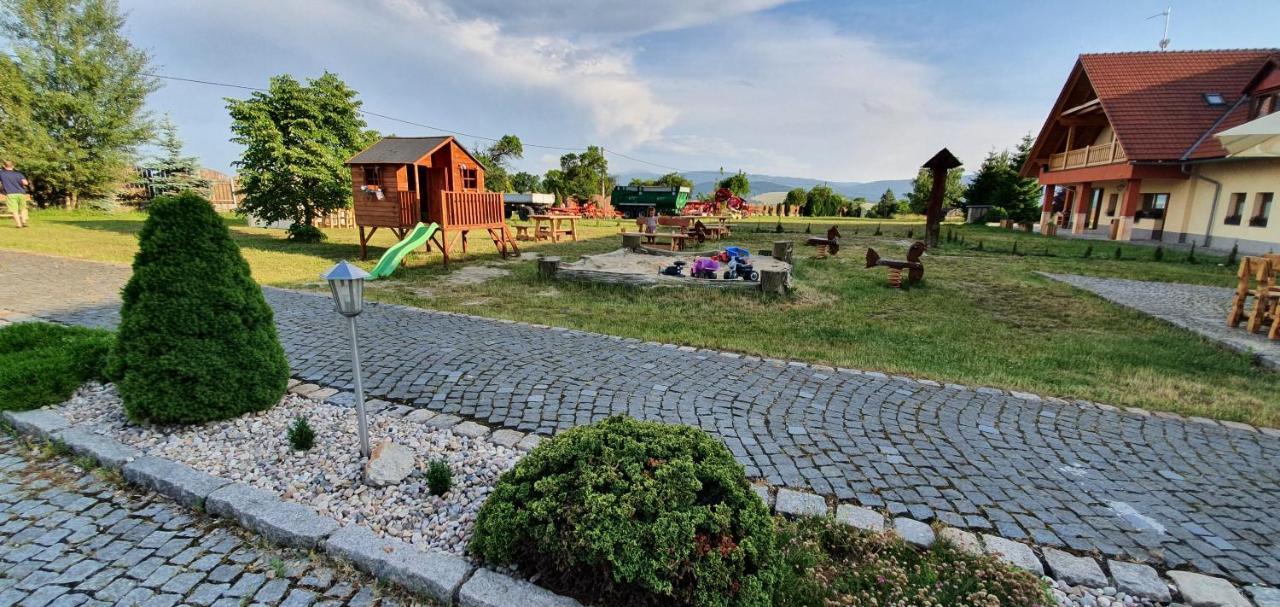 Hotel Farma Vysoka Chrastava Экстерьер фото